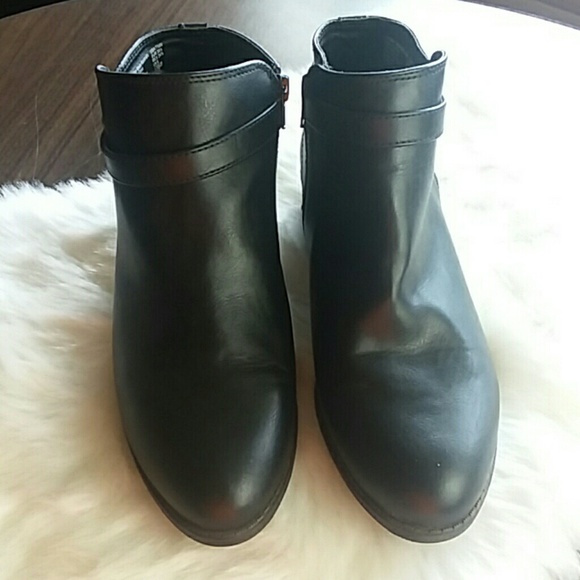 American Eagle Booties Black - Picture 3 of 8